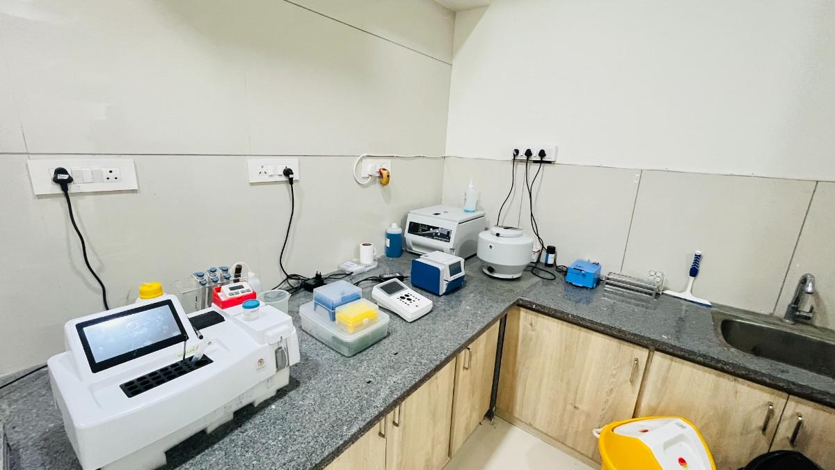 Exterior view of Ved Pathology Laboratory building